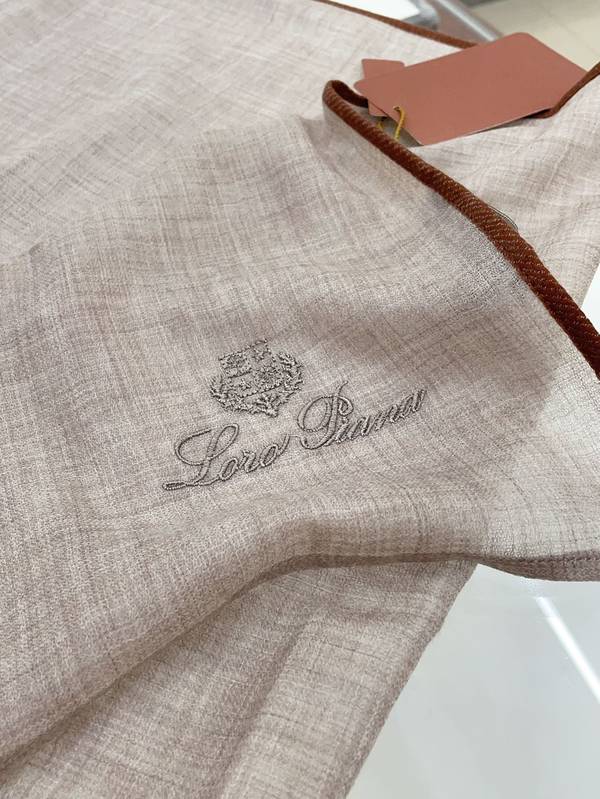 Loro Piana Scarf LPC00044